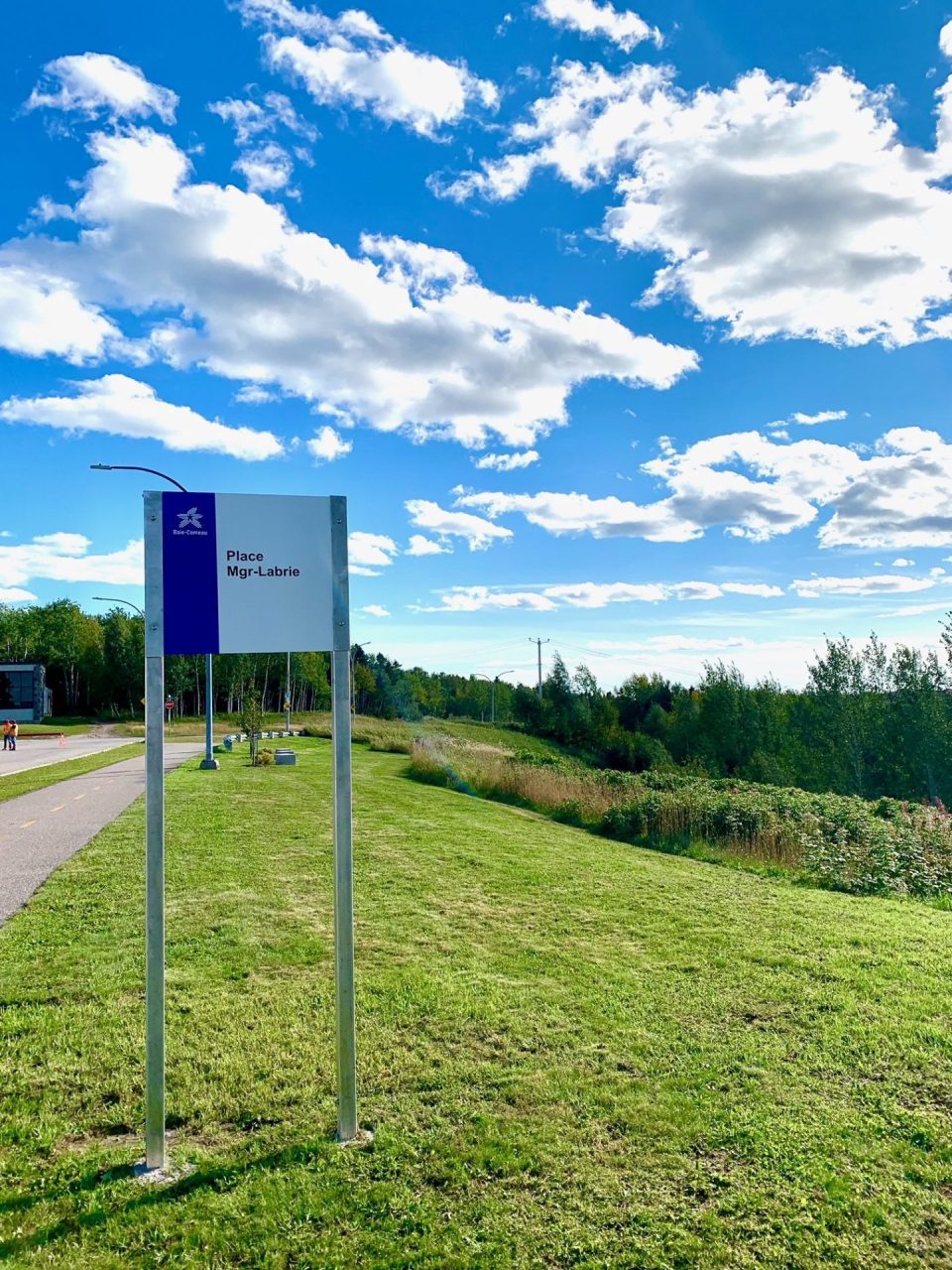 La Ville de Baie-Comeau inaugure la Place Mgr-Labrie